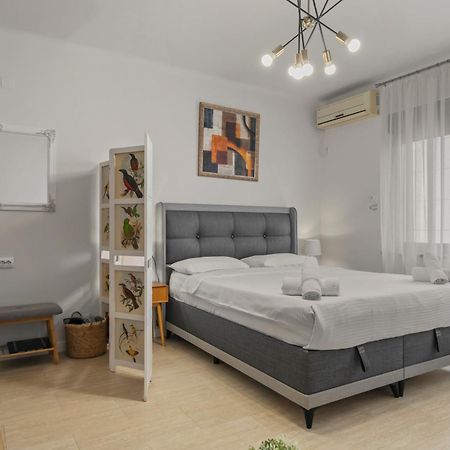 Upscale Studio, Walking Distance From The Old Town Bukarest Exteriör bild